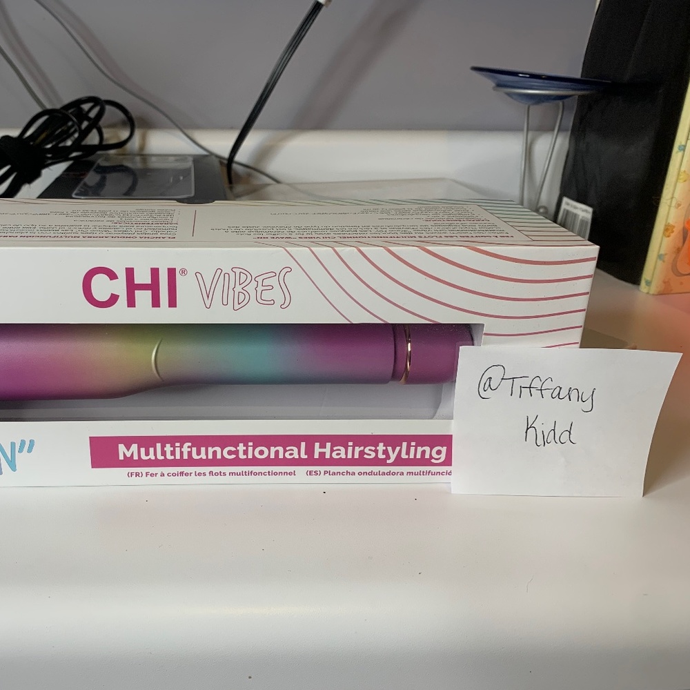 CHI “Wave On” Curling Iron